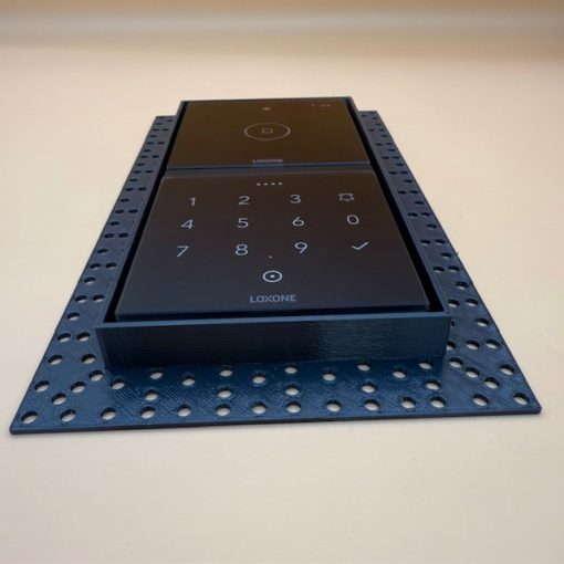 Adapter zum flächenbündigen Einbau von Loxone Touch Pure / NFC Code Touch / Touch Flex – Bild 8