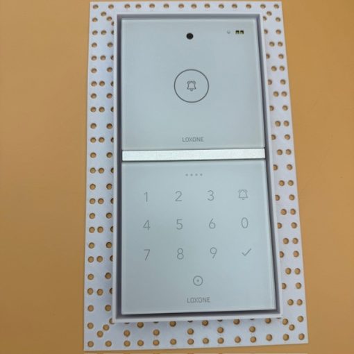 Adapter zum flächenbündigen Einbau von Loxone Touch Pure / NFC Code Touch / Touch Flex – Bild 10