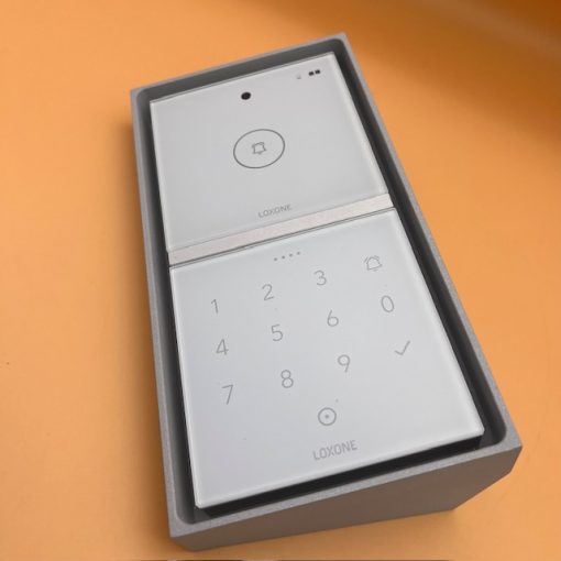 Aluminium Loxone Intercom/NFC Adapter schräg für Direktmontage auf der Wand – Bild 10