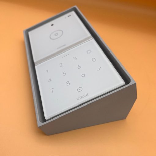 Aluminium Loxone Intercom/NFC Adapter schräg für Direktmontage auf der Wand