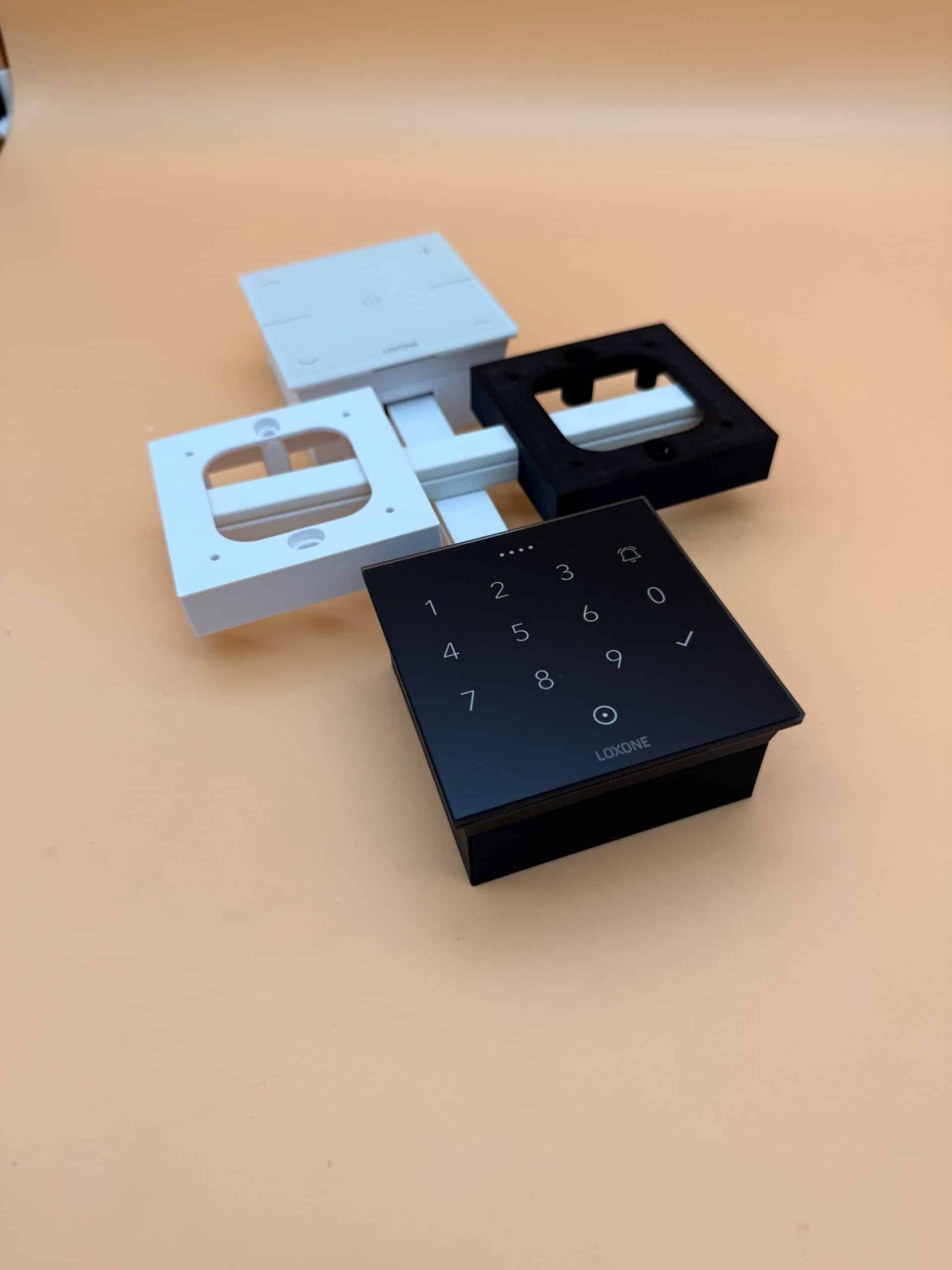 Aufbaugehäuse 18mm/25mm für Loxone Touch Pure/Flex/NFC passend zum Loxone Rahmen