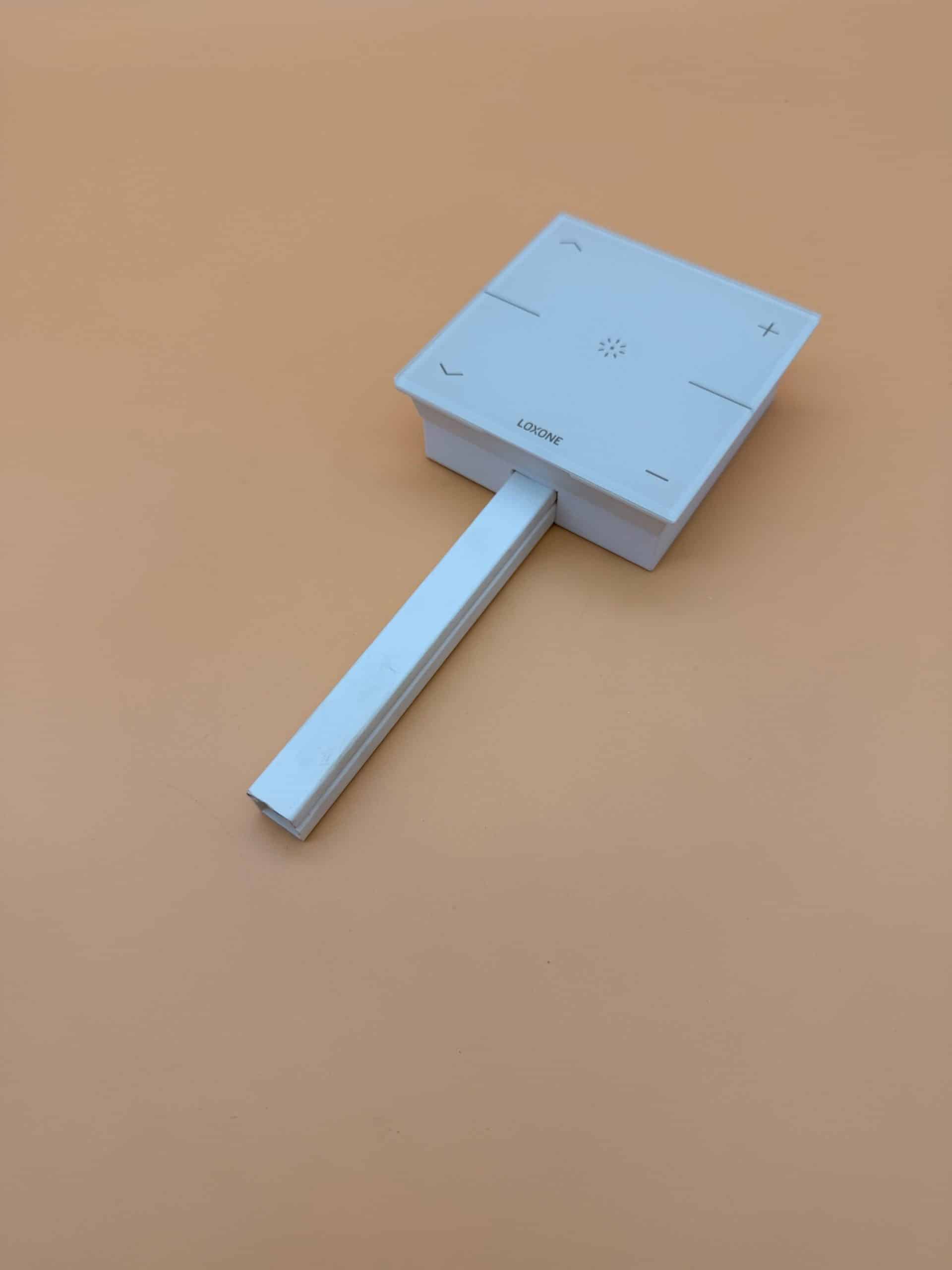 Aufbaugehäuse 18mm/25mm für Loxone Touch Pure/Flex/NFC passend zum Loxone Rahmen – Bild 2