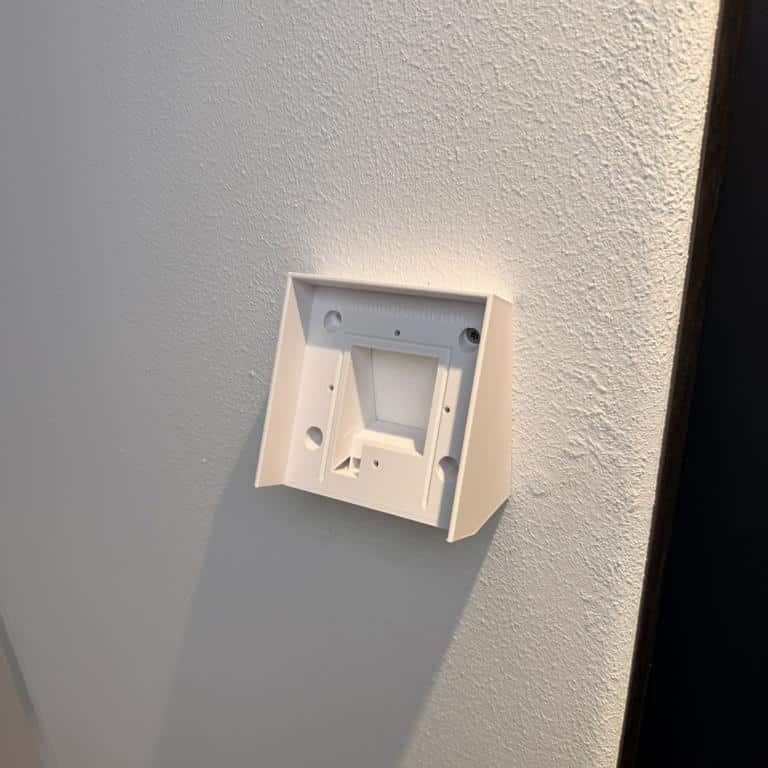 Schräggehäuse für Loxone NFC Code Touch / Touch Flex IP44 – Bild 3