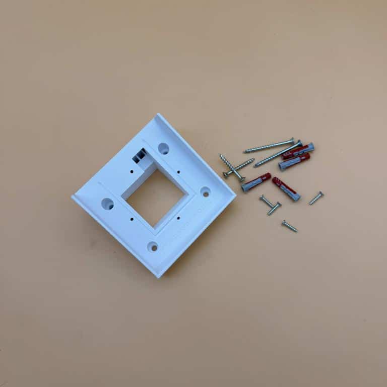 Schräggehäuse für Loxone NFC Code Touch / Touch Flex IP44 – Bild 2