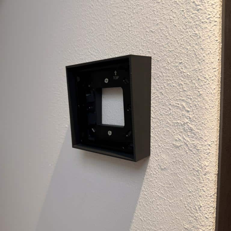 Schrägadapter für Loxone Intercom bei zu hoch vorhandener Anschlussleitung – Bild 8