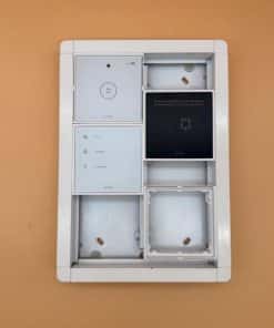 Loxone Intercom / NFC Adapterplatte für Ritto Gehäuse Portier 3000