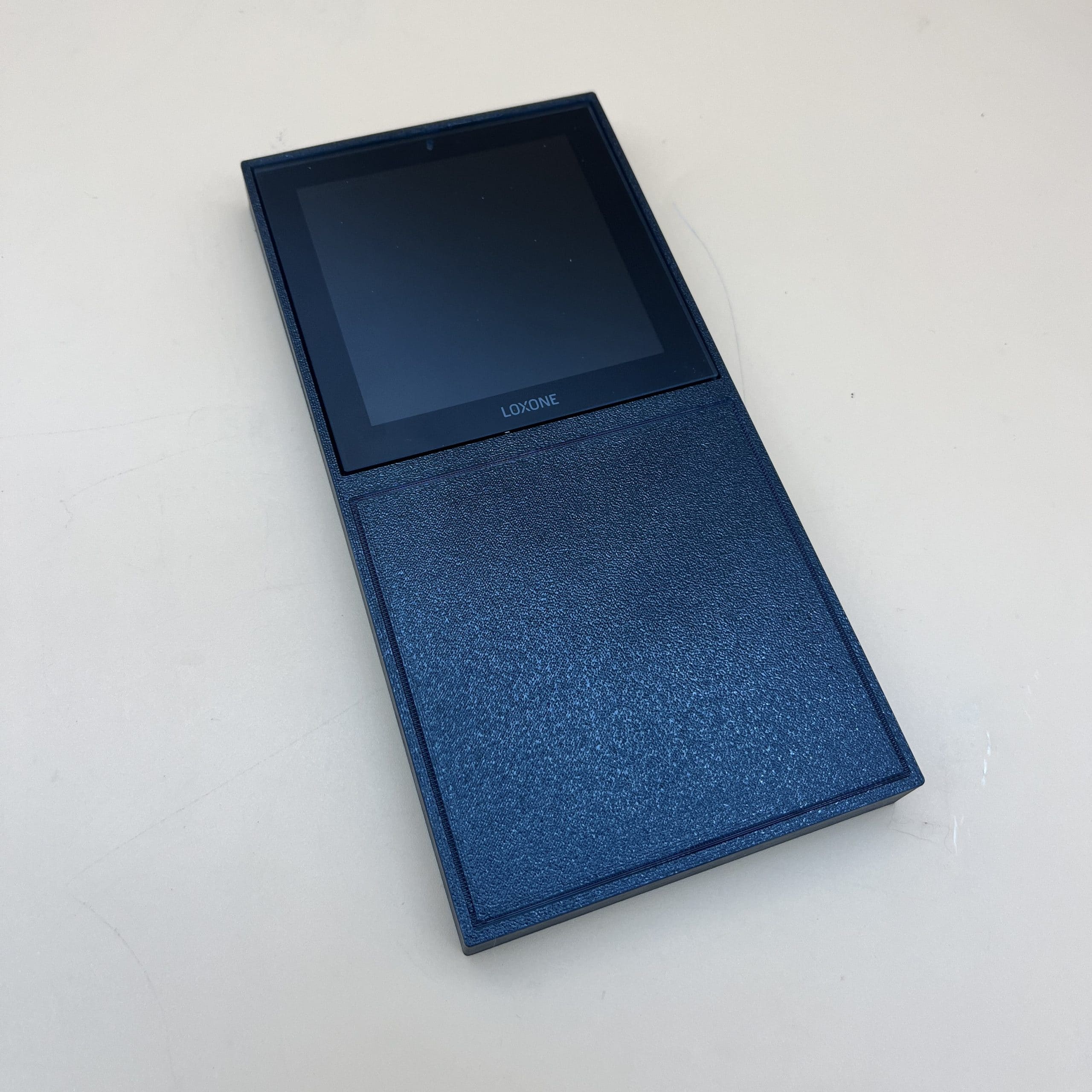 Adapterrahmen für Loxone Touch Pure Display mit Blindabdeckung (für Nachrüster)