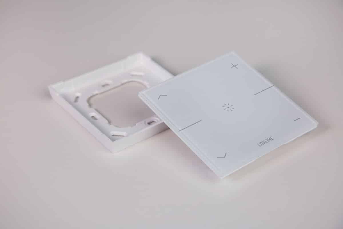 Loxone Touch Pure Tree Signalweiß (RAL 9003) – Bild 3