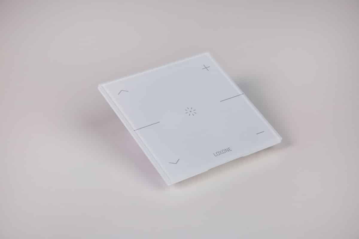 Loxone Touch Pure Tree Signalweiß (RAL 9003) – Bild 4