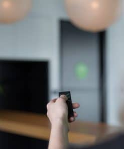 Remote Air Mini im Wohnzimmer bedienen